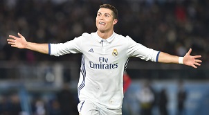 Ronaldo phá mọi kỉ lục của bóng đá thế giới